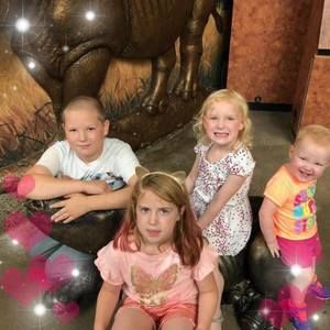 Meet your Posher, Kendra